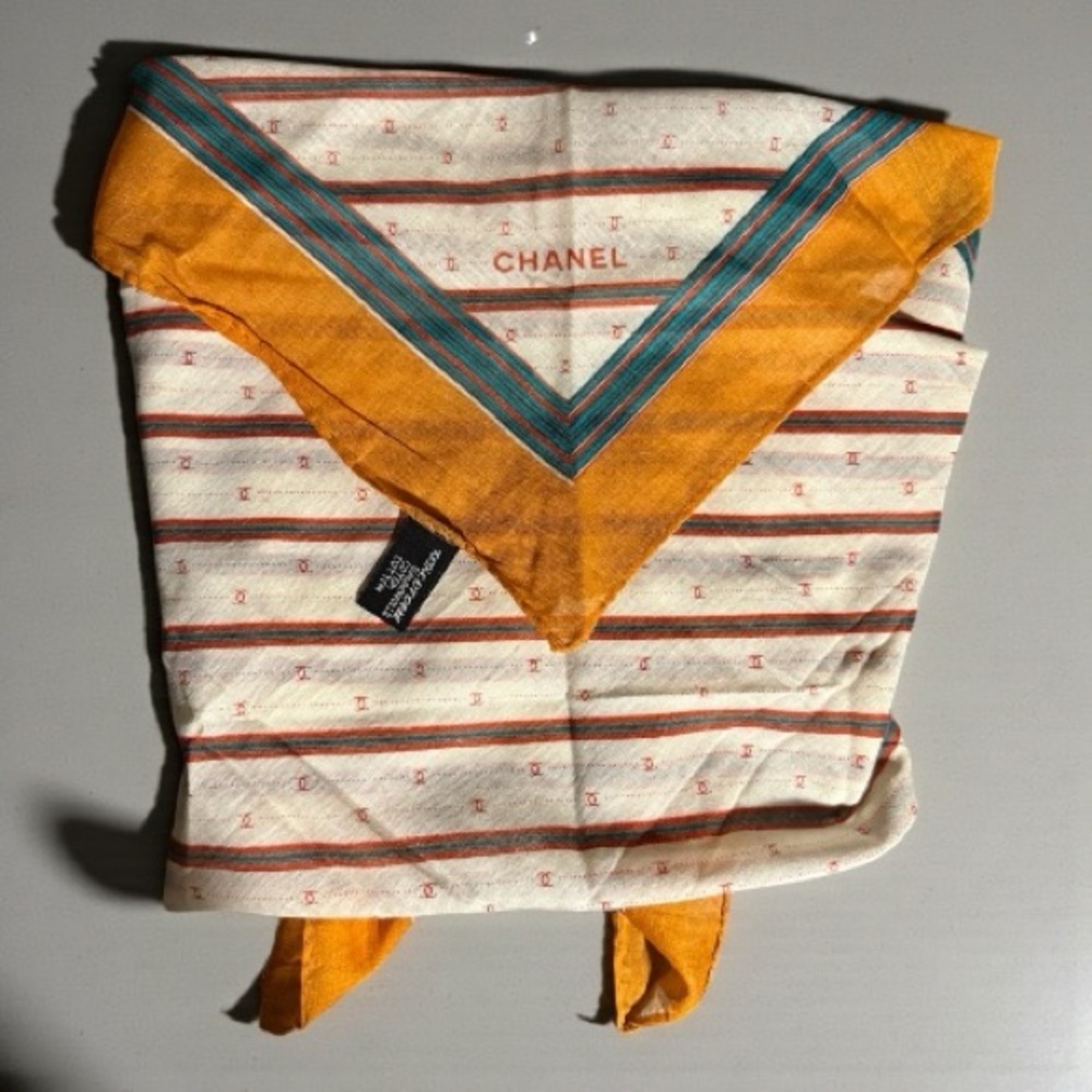 Chanel Scarf (Vintage) - Picture 3 of 6